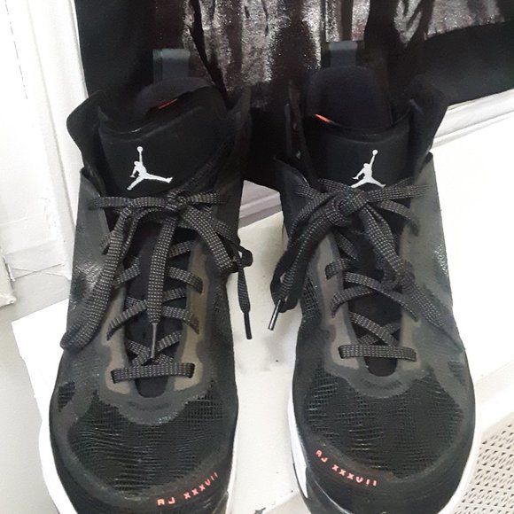 Air Jordan 37 black size 13 - Picture 2 of 6